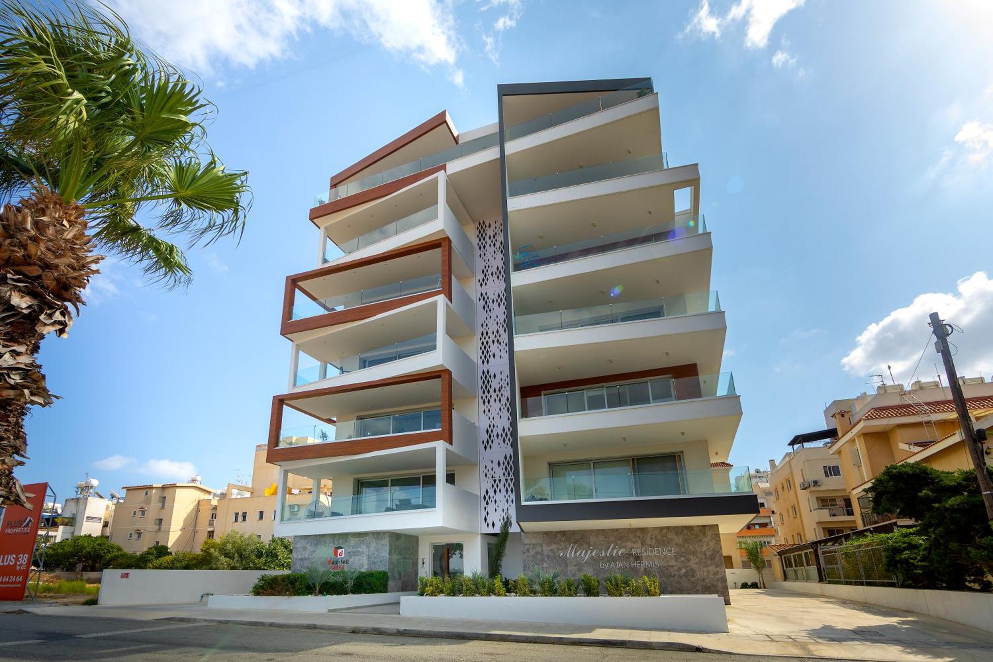 Majestic Sunset Salt Lake Views 300M From Beach 라르나카 외부 사진