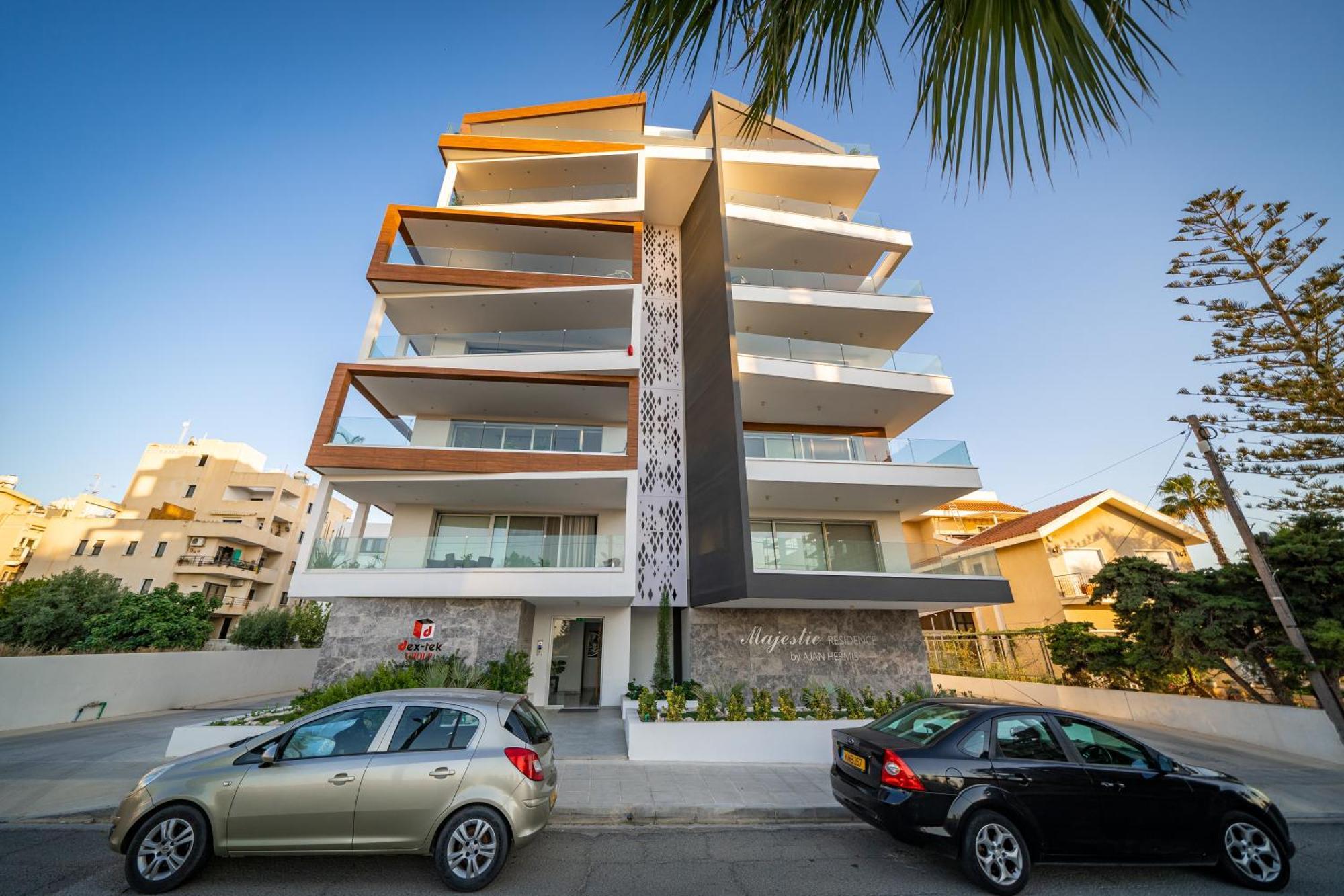 Majestic Sunset Salt Lake Views 300M From Beach 라르나카 외부 사진